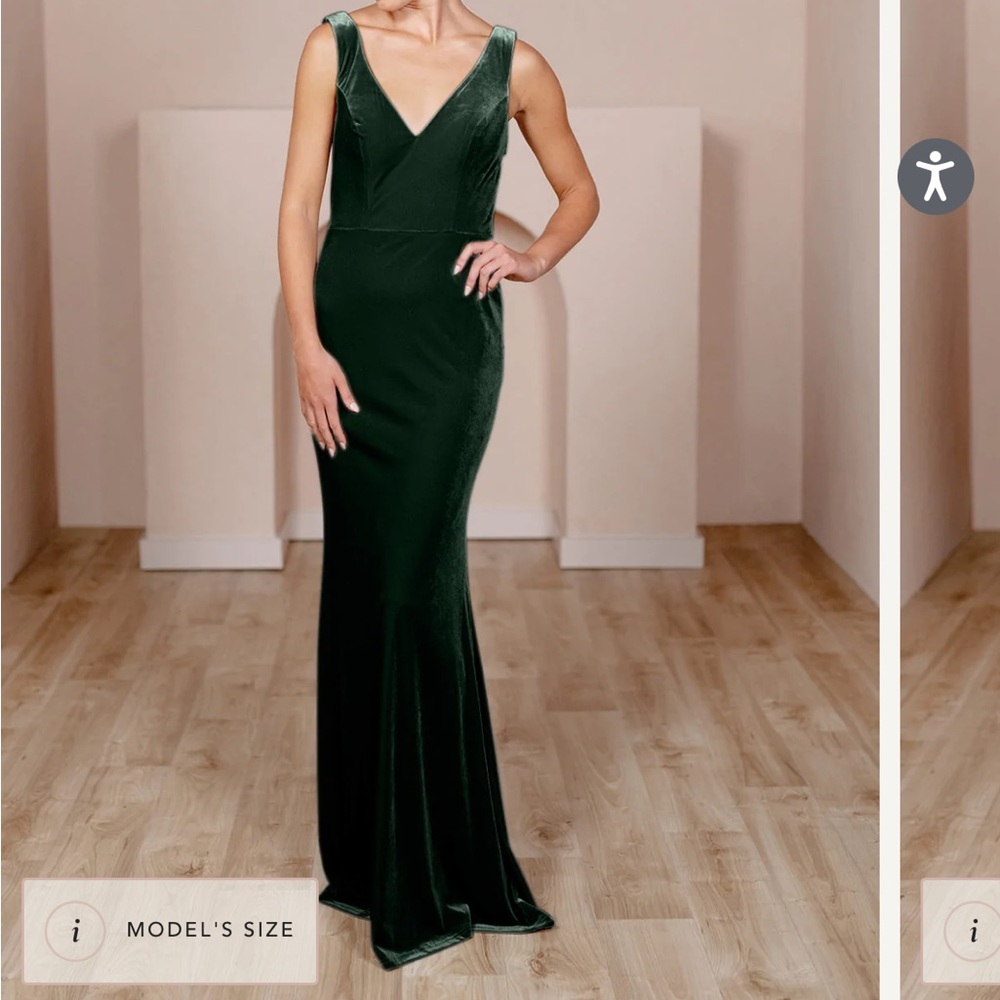 Revelry Dakota Velvet Dress in Emerald - 613
